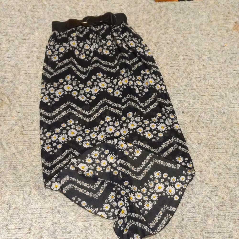 Womens flowy daisy skirt